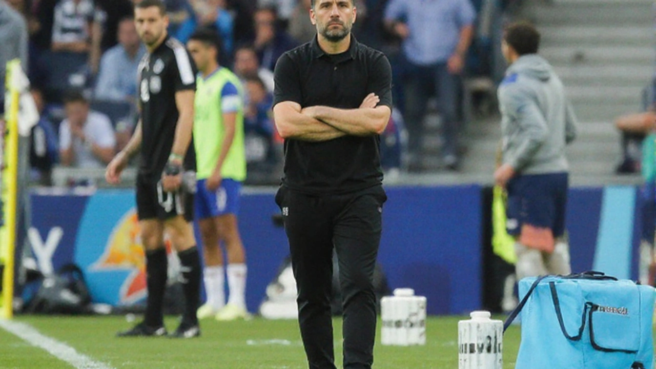 Farioli critica campo do Salzburg e mira final da Europa League em Istambul